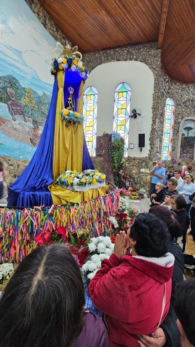A Casa da Mãe Aparecida ficou pequena na segunda celebração da manhã em Laranjeiras do Sul